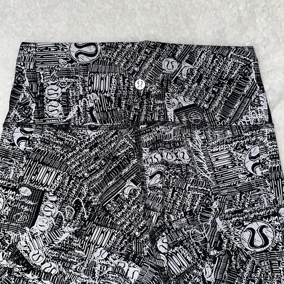 NEW! Lululemon 25” Wunder Train Leggings - Picture 4 of 5